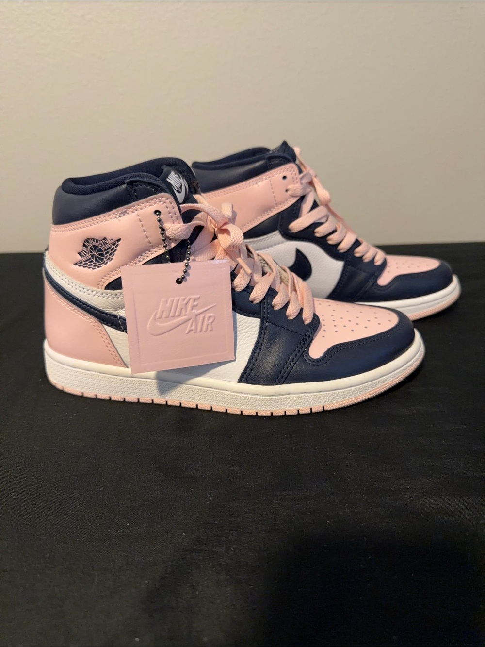 Nike Women’s Air Jordan 1 Retro High OG Atmosphere- Bubble Gum Size 7